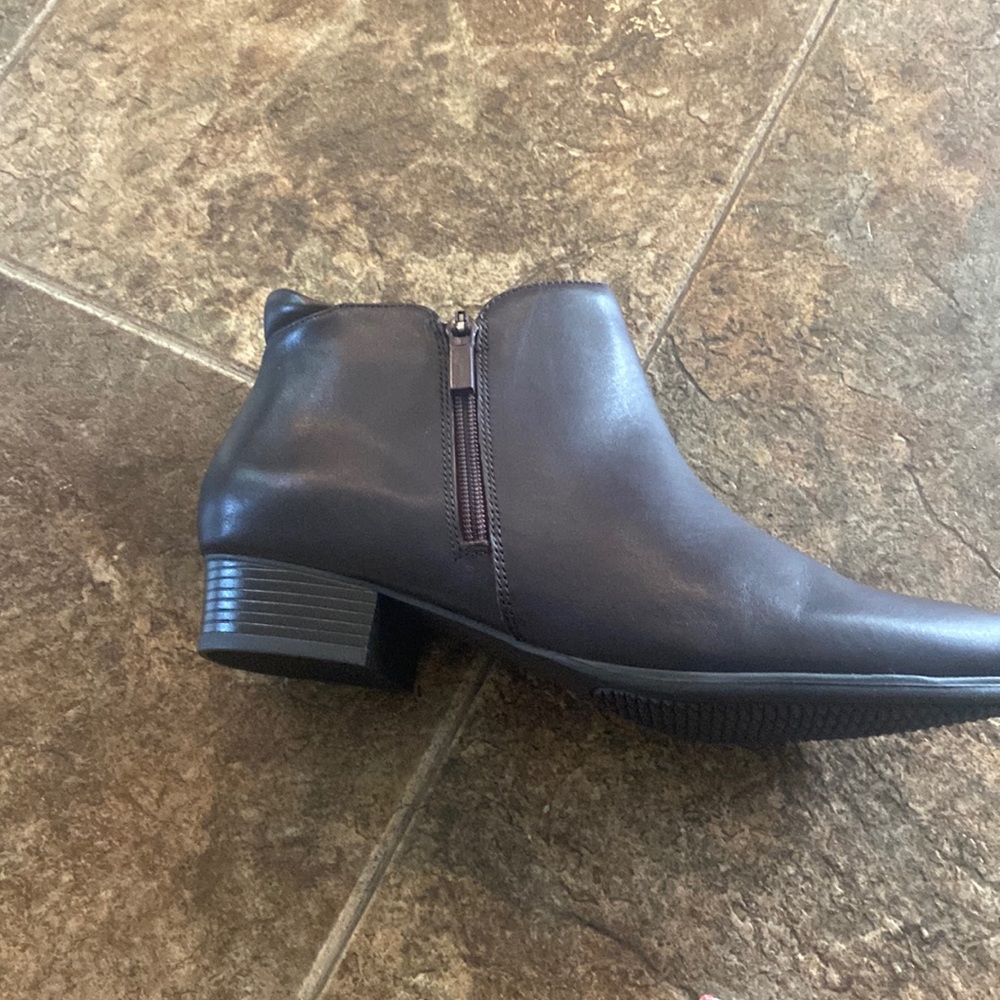 Womens trotters